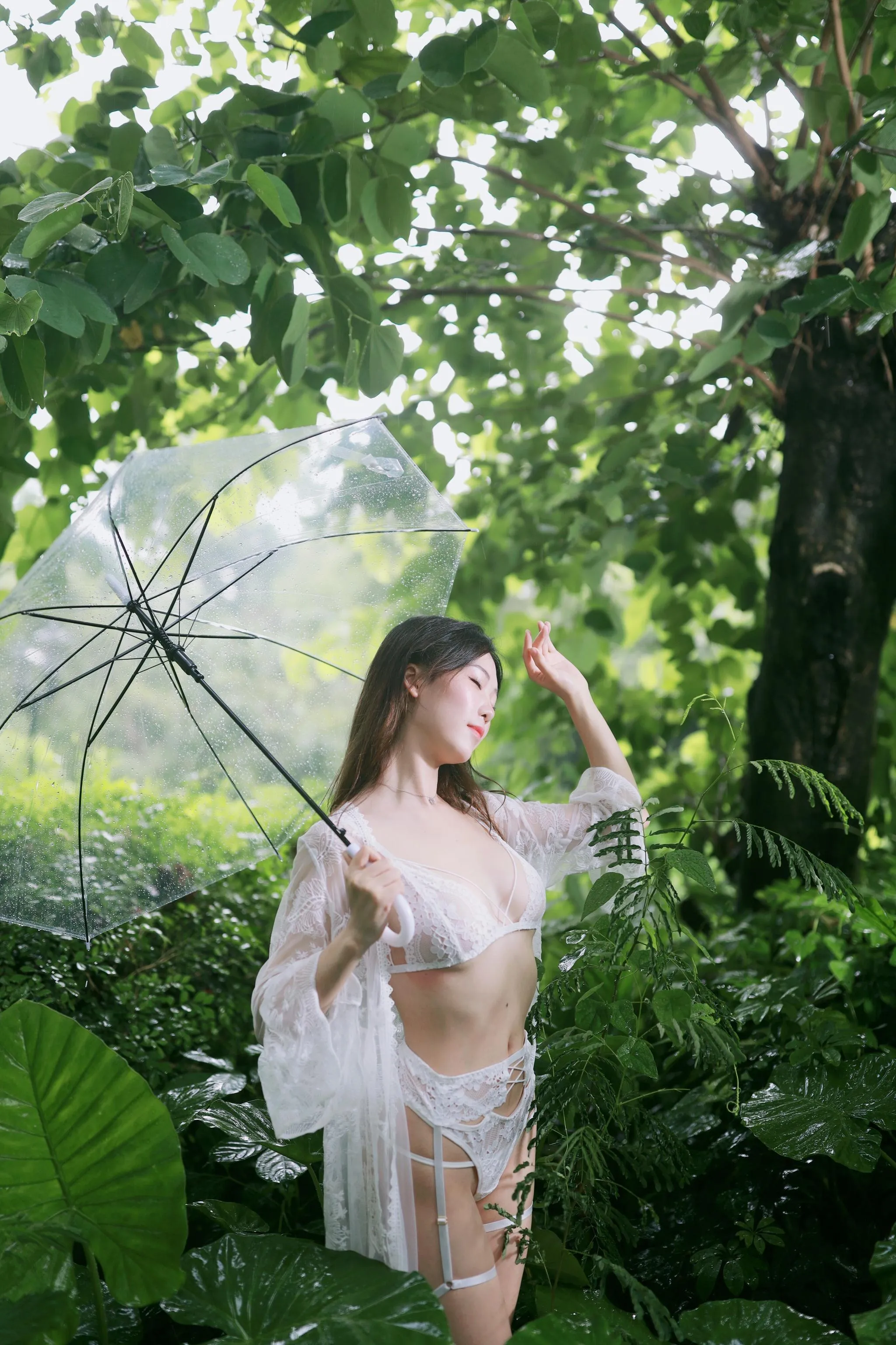 抖娘-利世 – NO.09 小树林 [30P]插图2
